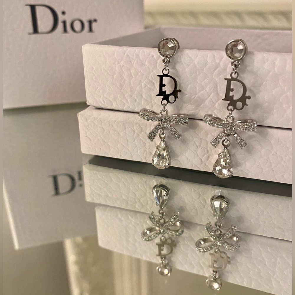 New Authentic Dior Logo Crystal Bow Rhinestone Earrings Silver
